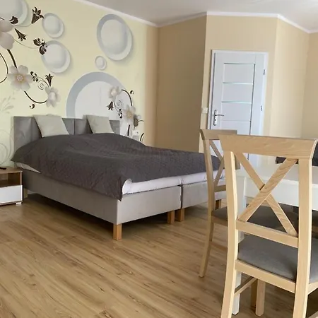 Goscinne Nad Zalewem Swim Kwatera prywatna Międzywodzie