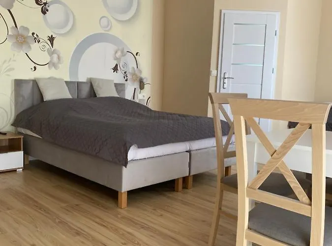 Goscinne Nad Zalewem Swim Privatunterkunft Międzywodzie